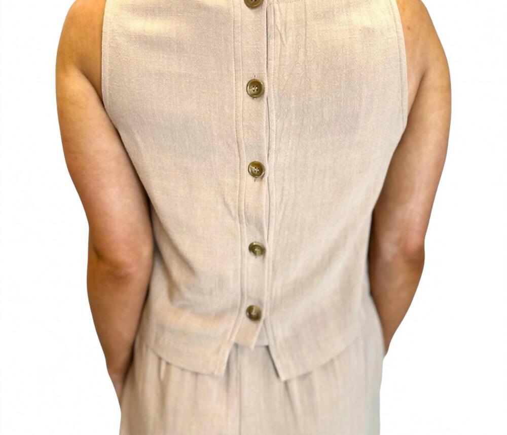 NEW SADIE & SAGE shoreline high neck back button down relaxed tank top in tan - Picture 2 of 4